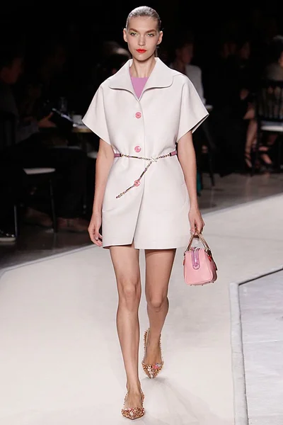 Look 5